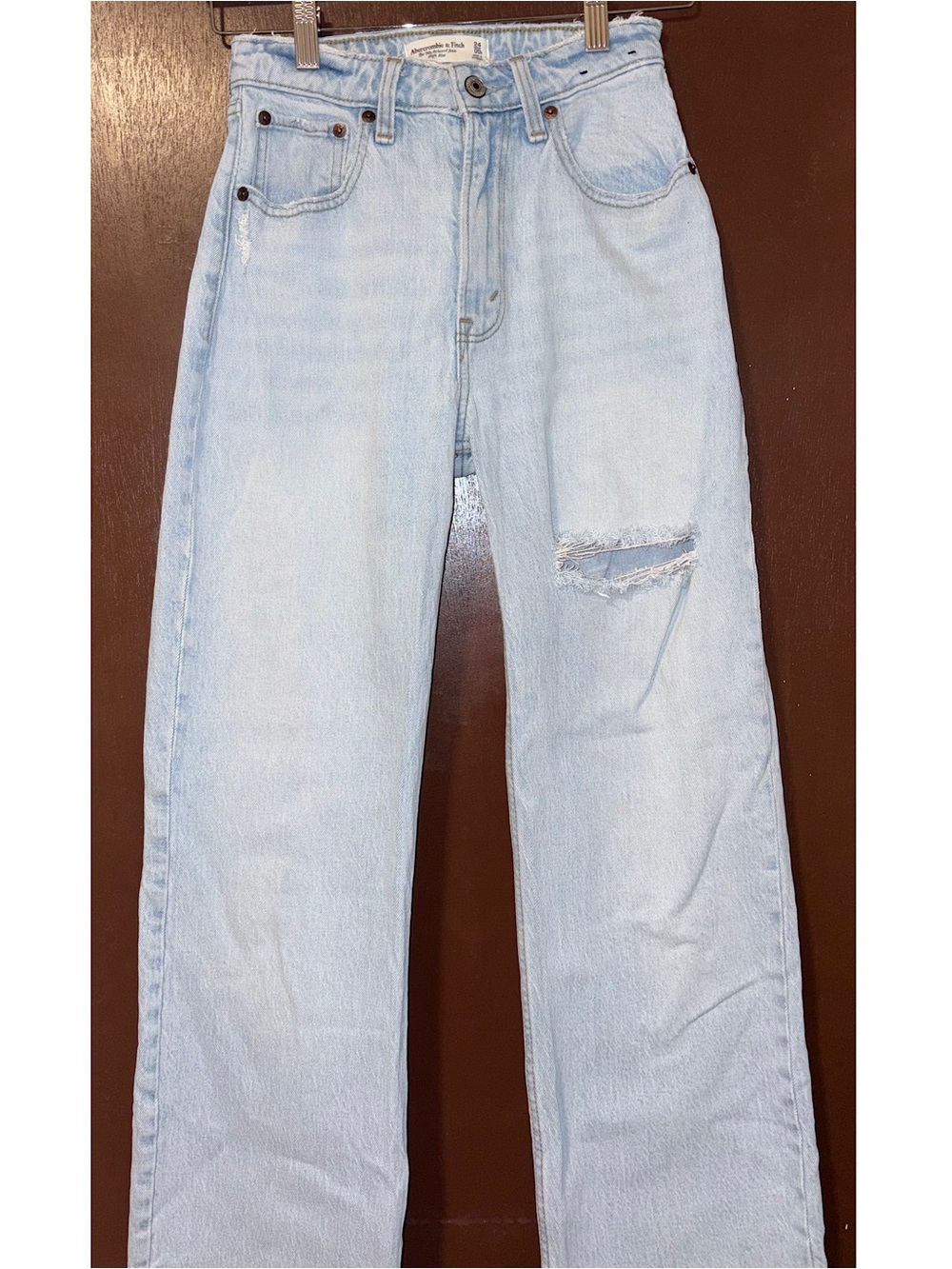 Abercrombie & Fitch The 90s Relaxed High Rise Jeans (Light Wash - 00 Short)